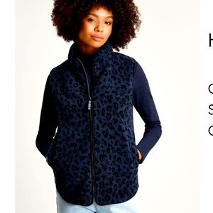 Joules Hutton Fleece Vest
Color: BEE LEOPARD NAVY
Size: US 6